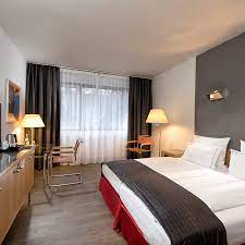 Holiday inn express berlin city centre west is located in the centre of berlin, about 1.8 km distance from bellevue palace. Hotel Holiday Inn Berlin City West Berlin Trivago De