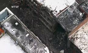 A huge christmas day explosion in nashville has left multiple casualties as a downtown building collapsed in flames. Hw1jkrpd6uq37m