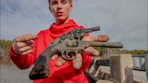 Maybe you would like to learn more about one of these? Bomb Squad Called After Man Brings Fishing Catch To Taco Bell