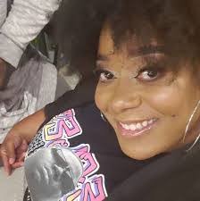 Leah Dalton's Instagram, Twitter & Facebook