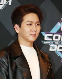 트로트 가수 김수찬이 어머니를 향한 고마움을 표현했다. Fyn0yh Qdaywm