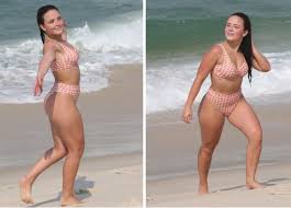 Larissa manoela pelada na praia - Best adult videos and photos