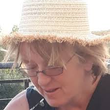 Bethan Proctor (@beth_eluned)