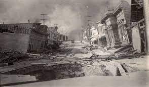San Francisco Earthquake And Fire 1906 Sink Hole Looking North Along Valencia Street Sink Hole In Foreground And Su San Francisco Earthquake Earthquake San