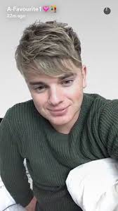 Roman Gray (@SexyromanGray)