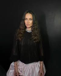 Editor in chief elle romania посмотрите новое видео от roxana voloseniuc (@roxanavoloseniuc). 1 2 Or 3 Fittings At Vpmatelier Roxana Voloseniuc Facebook
