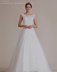 Die lilly kollektionen 2018 präsentieren sich romantisch, verträumt und intensiv. Lilly Brautkleider 2018 Hochzeitskleider Koln Glucksgefuhl Brautkleider Club Hochzeitskleid Brautkleider 2018 Brautkleid