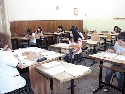 Profesorii nu vor avea parte de noi drepturi, ci doar de noi raspunderi, mai ales atragerea raspunderii penale din Profesorii Care UrmeazÄ SÄ DevinÄ Directori Trebuie SÄ ParcurgÄ Un Program De PregÄtire De Tip Mba