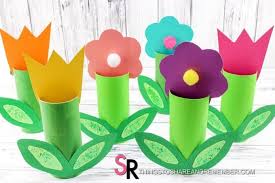 Let your room blossom with the spring coming. Paper Roll Spring Flowers Craft