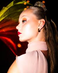 Lily Cochran's Instagram, Twitter & Facebook