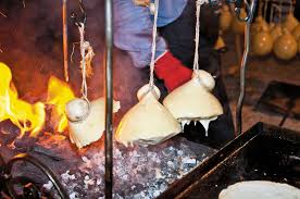 Melting it on the fire is tasted with homemade bruschetta bread. Montoro L 1 E 2 Giugno A Banzano La Notte Delle Fontane Zetanews