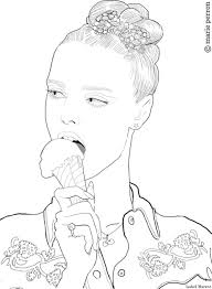 Vous avez sûrement déjà entendu parler des bienfaits du coloriage pour adultes ? Le Coin Des Livres My Fashion Coloriages De Marie Perron Les Pieces Mode A Colorier Coloriage Colorier Coloriage Gratuit