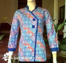Contoh batik yang dipadukan dengan kain polos, lurik, brokat, untuk ke pesta atau hari biasa. Blouse Batik Shanghai Dbt 065 Jual Batik Murah Batik Modern Batik Sarimbit Baju Batik Busana Batik Gaun Batik Model Pakaian