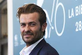 Mais vous pouvez accéder à tout cela avec votre compte. Albano Jeronimo Integra Elenco De The One Nova Serie Da Netflix