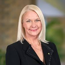 Kristin Gee's Instagram, Twitter & Facebook