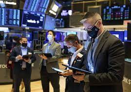 Trade stocks listed on all major exchanges including those listed on nasdaq, amex, & nyse. U S Stocks Close Mixed S P 500 Notches Another Record High The Blade