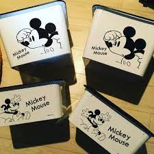 公式グッズにも劣らない ダイソーディズニー グッズを5つピックアップしました パークでは手に入らない商品ばかりです ぜひチェックしてみてください スクエア ボックス ダイソー ディズニー グッズ