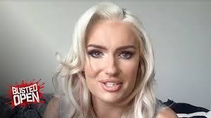 Mariah Mae's Instagram, Twitter & Facebook