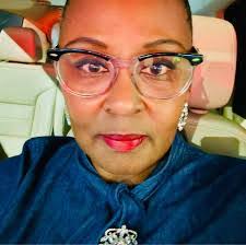 Dionne Hubbard's Instagram, Twitter & Facebook