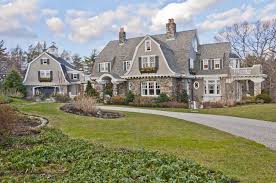 Extravagant Homes In 2020 Extravagant Homes Gambrel Style Luxury Homes