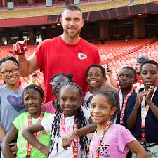 What happens when a breakfast brand and @killatrav partner up? Epic happens. Thank you, Travis and Operation Breakthrough, for joining us in donating 25,000 meals to local children in Kansas City.