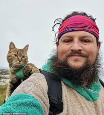 Scottish man reveals he's travelled to 29 countries with his CAT