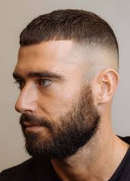 Return to moderne frisuren 2016. Kurzhaarschnitt Mit French Crop Und Undercut Mit Skin Fade Frisur Kurzhaar Frisuren Manner Moderne French Crop Frisur Fur Herren Ein St In 2020 Crop Haircut Haircuts For Men Mens Modern Hairstyles