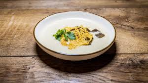 Vorspeise Barbara Knotzinger Wurzelpetersiliensuppe Mit Meerrettich Und Vollkorn Croutons Rezepte Landfrauenkuche Br Fernsehen Fernsehen Br De