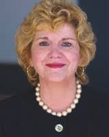 Lesley Lorenzen's Instagram, Twitter & Facebook