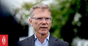 Fear of reprisals if stalkers warned without target's knowledge