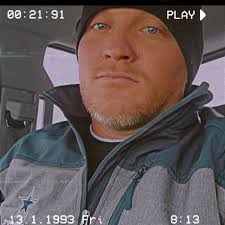 Dustin Cotta's Instagram, Twitter & Facebook