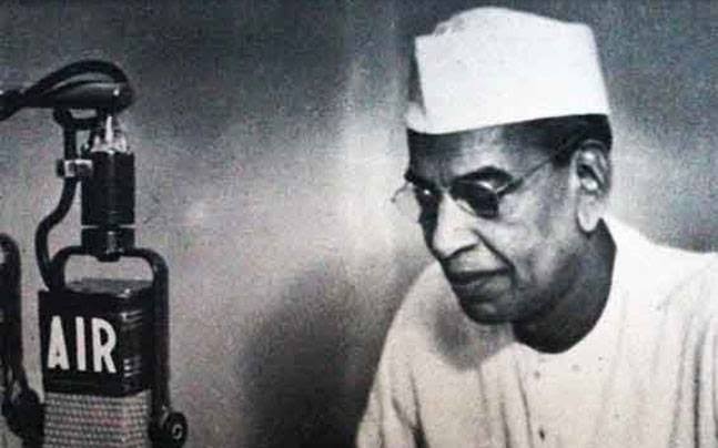 Remembering Maithili Sharan Gupt on his birth anniversary, 10 facts about  the Hindi poet all you need to know about maithili sharan gupt | People -  India TV News