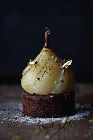 Poached Pear In Vanilla And Spices 72 Chocolate Cremeux Fleur De Sel Tonka Bean Chocolate Sable Breton Insta Patisserie Recettes De Cuisine Sables Breton