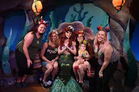 Complete Guide to All Disney World Characters 2024 - Where to Find Disney  Characters and More!