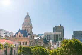 There is a life size statue of nelson mandela at the site where he gave his first city hall in cape town features the balcony from which nelson mandela gave his famous speech on his release in 1990. Premium Photo Cape Town City Hall Historical Building In Downtown Of The City