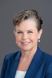 Kris Cobb's Instagram, Twitter & Facebook