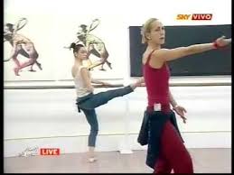 Alessandra celentano docente e coreografa nel programma tv amici di maria de filippi. Lezione Di Danza Classica Con Alessandra Celentano 1 Youtube