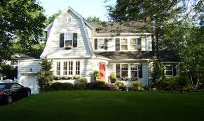 Dutch Colonial Time To Paint Dutch Colonial Homes Dutch Colonial Exterior Colonial House