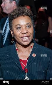 Miriam Holder's Instagram, Twitter & Facebook