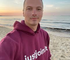 Jacek Dąbrowski w zespole PR Just Join IT