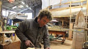 Marc Nicolas, les dix doigts dans le bois