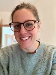 Colette Reilly's Instagram, Twitter & Facebook