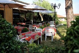 Restaurant La Bombardiere Receptions Traiteur Cuq Toulza Restaurant Tarn Tourisme