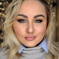 Makeup 💄 Głęboko w sobie masz siłę, odwagę, pasję i pewność siebie, aby  stać się kimkolwiek chcesz.”