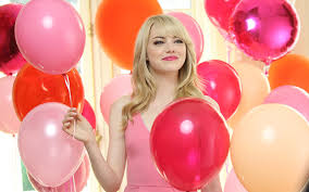 Emma stone attends the audi polo challenge at coworth park on. Bilder Von Emma Stone Blond Madchen Lacheln Luftballon Madchens