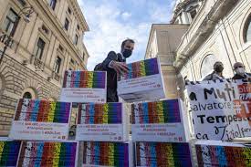 Abbiamo tutti manifestato pacificamente il nostro dissenso contro una legge liberticida, il ddl zan, che vorrebbe introdurre nel nostro ordinamento il reato di opinione. Ydm4ztshpxpe7m