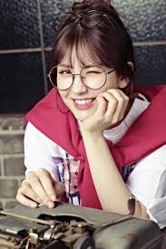 20 ý tưởng idol kpop khi đeo kính để lưu hôm nay