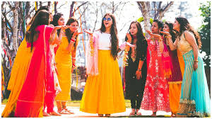 Dulhaniyaa is a leading indian wedding planning website with 1000's of vendors competing for hosting your perfect wedding in budgets that suit you. This Is The Only Wedding Photographer You Should Befriend For Your Shaadi