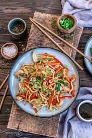 Yaki Udon Nudeln Mit Hahnchen Und Gemuse Rezept In 2020 Nudeln Mit Hahnchen Udon Nudeln Essensrezepte