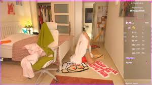 SugarSpice22 - Porn Video [Myfreecams]: toned abs, online chat hub,  seductive shivers